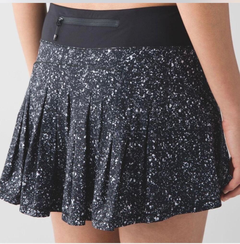 Lululemon Sz 6 Circuit Breaker Skirt Luminesce Splatter White Black & Gray